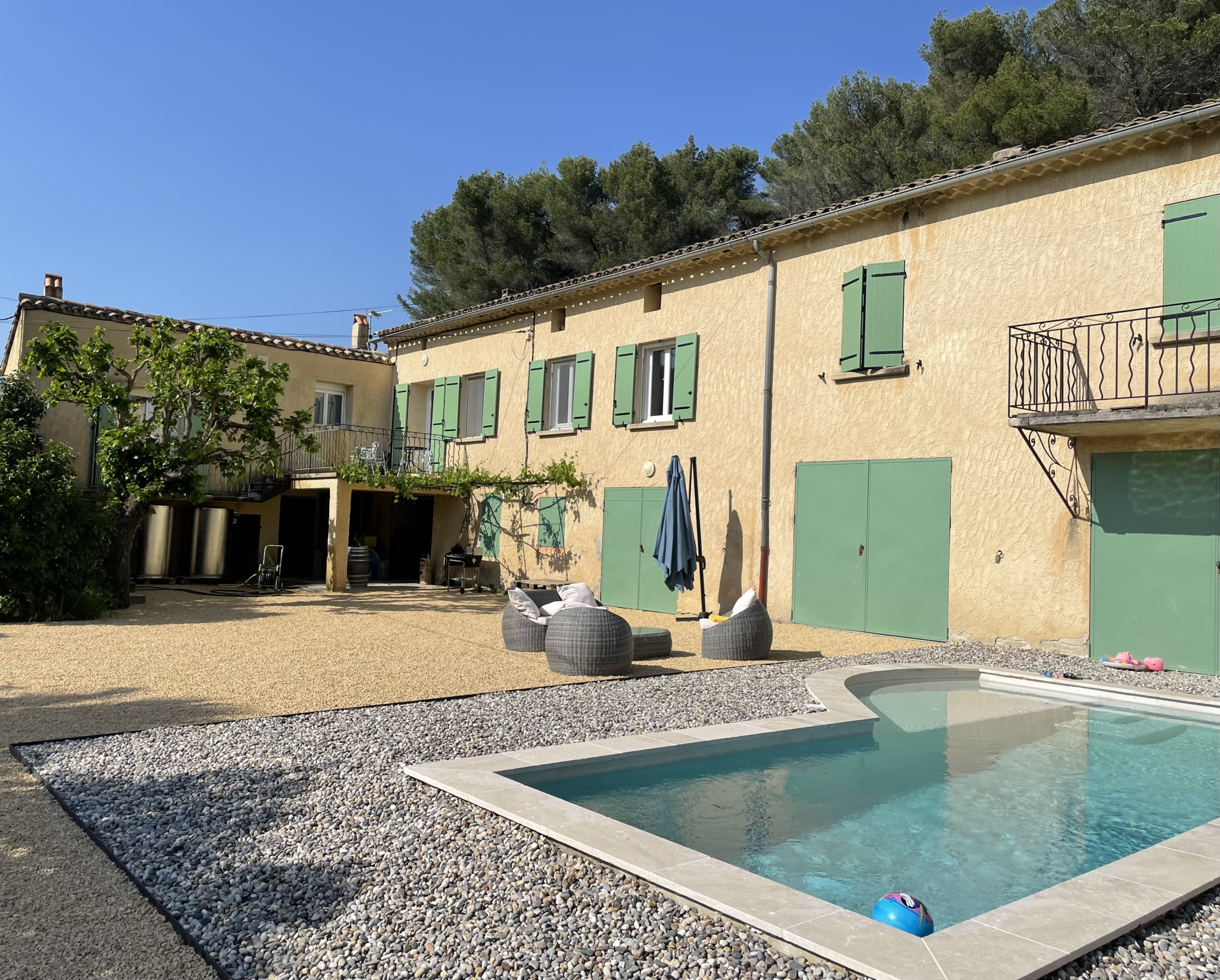 Property with swimming pool in Faucon Property with swimming pool and guest rooms in Faucon, Provence, surrounded by vineyards.
