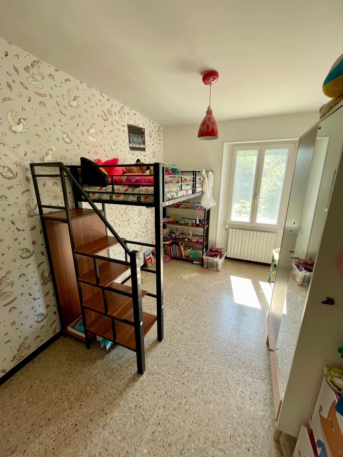 Bed and breakfast in Faucon Guest room with bunk bed and shelves in a quiet environment.