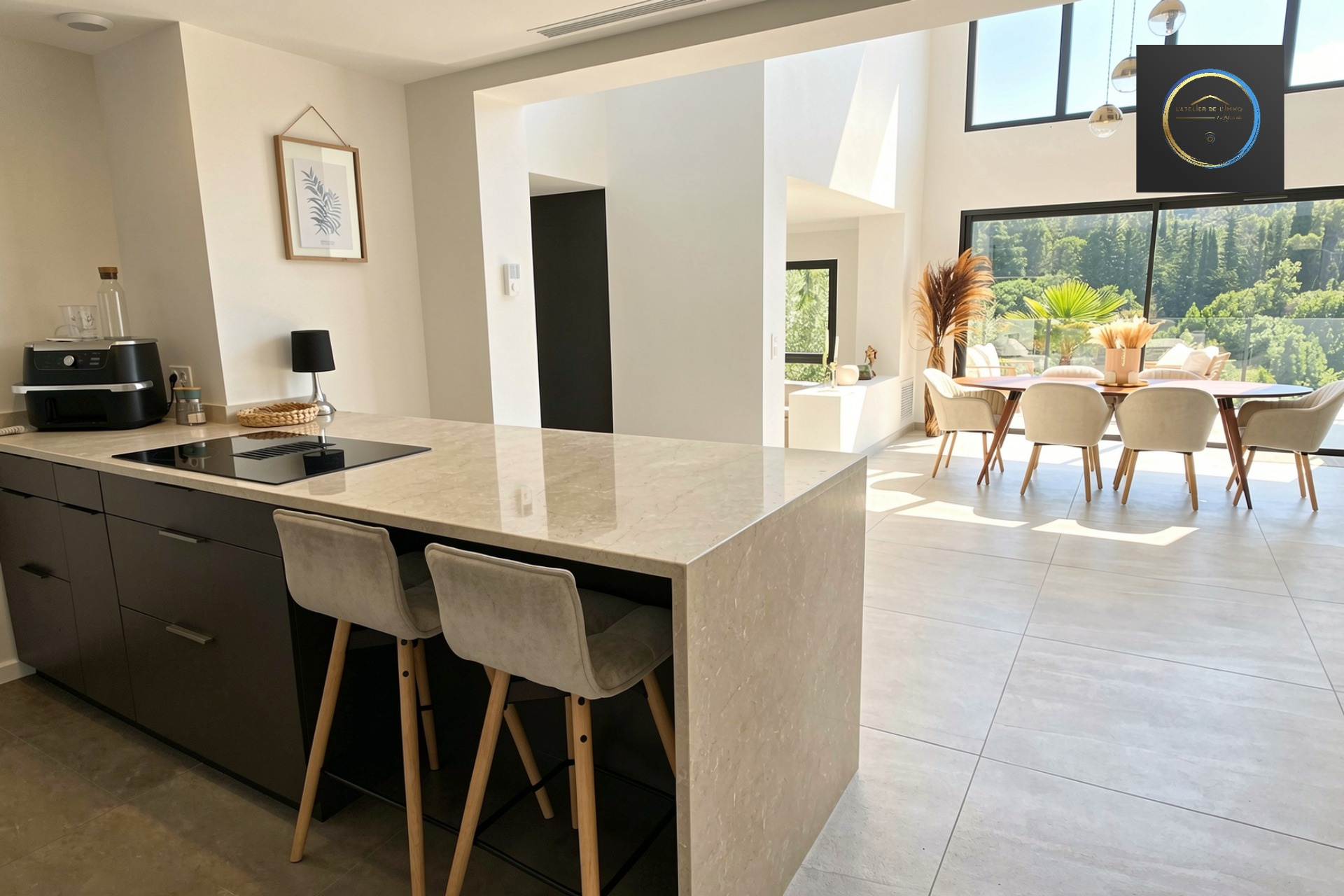 Interior of a contemporary villa Interior of a contemporary villa with a modern kitchen and a bright dining room.