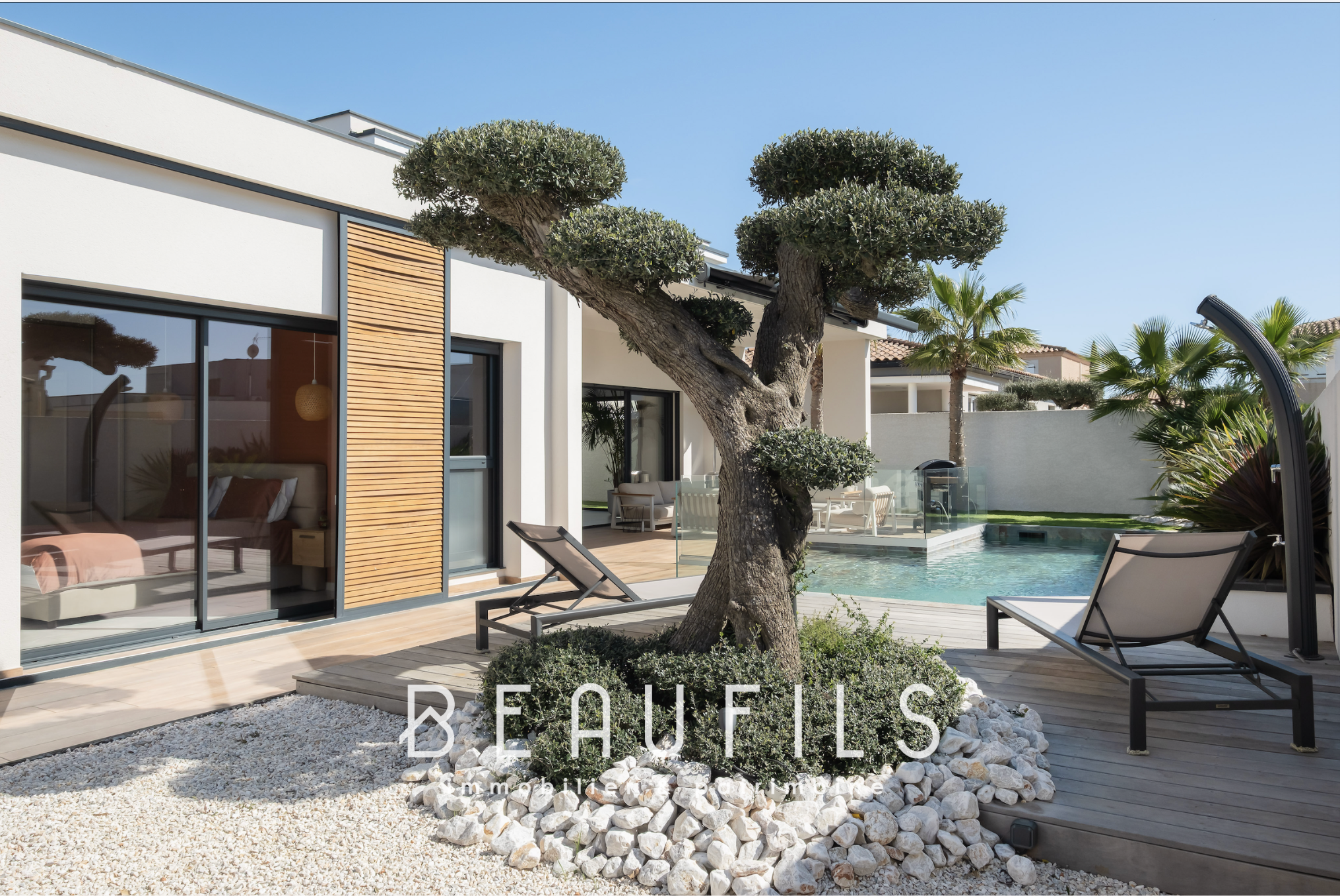 Villa californienne à Le Grau d’Agde Villa californienne moderne avec piscine et jardin paysagé, Le Grau d'Agde.