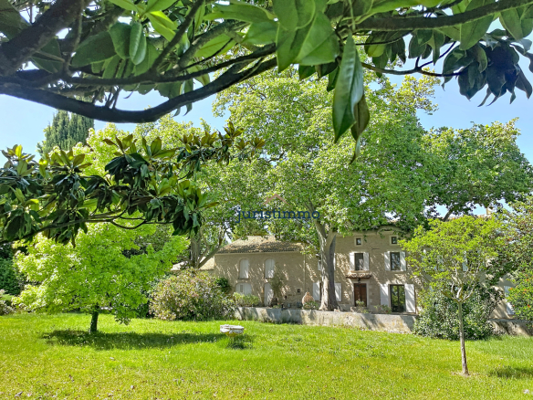 Luxury real estate photo | Charming Properties