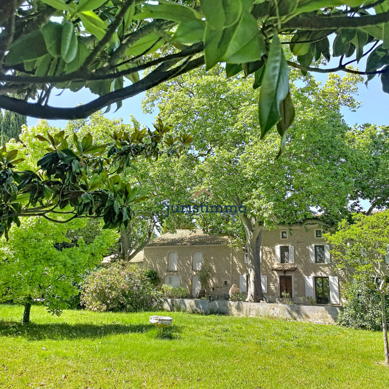 Luxury real estate photo | Charming Properties