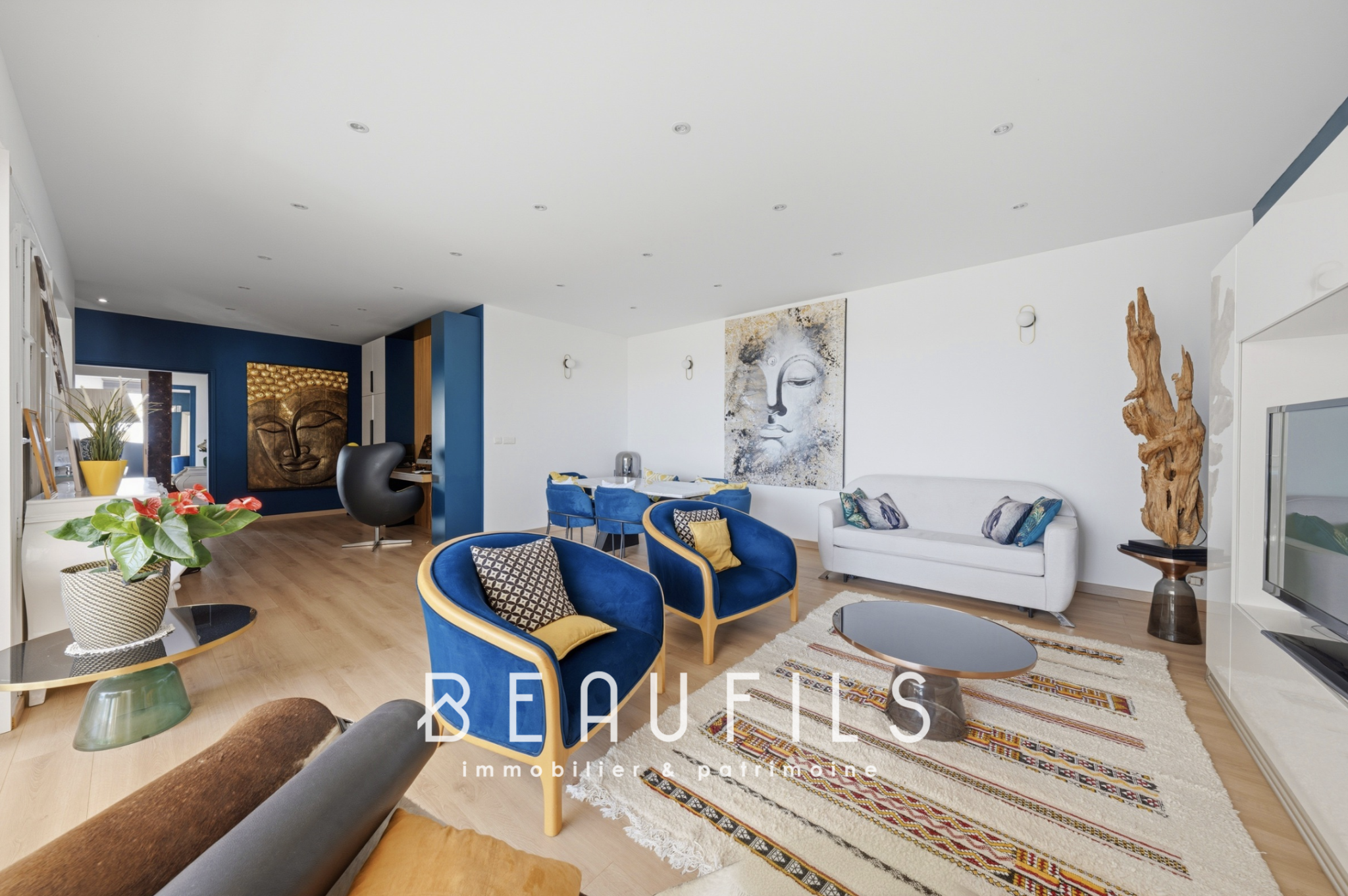 Apartment with sea view in Grau-du-Roi Renovated 2-bedroom apartment with sea view, modern and bright living room in Grau-du-Roi.