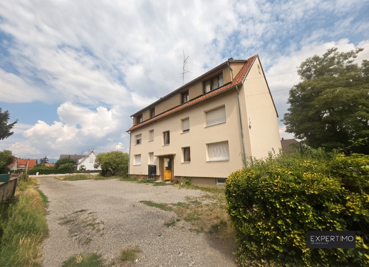 Immeuble de rapport à Ensisheim Immeuble de rapport à vendre à Ensisheim, 5 logements, façade extérieure.