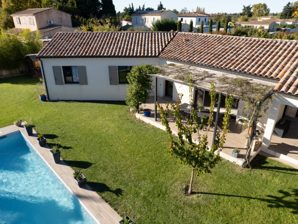 Luxury real estate photo | Charming Properties