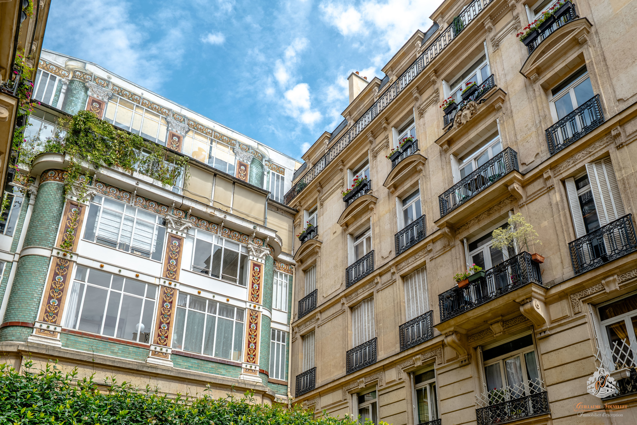 Elegant building in the 17th arrondissement of Paris View of a Parisian building with balconies and a veranda, Paris 17th arrondissement