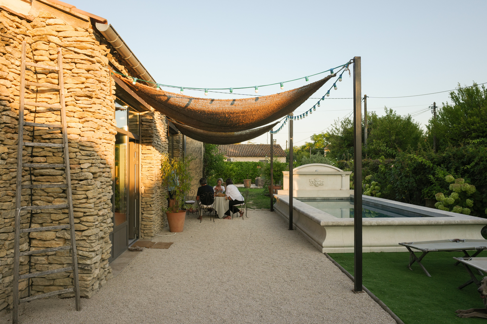 Dry stone house with swimming pool and terrace in L'Isle-sur-la-Sorgue.