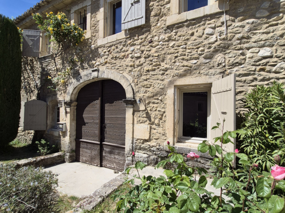 Luxury real estate photo | Charming Properties