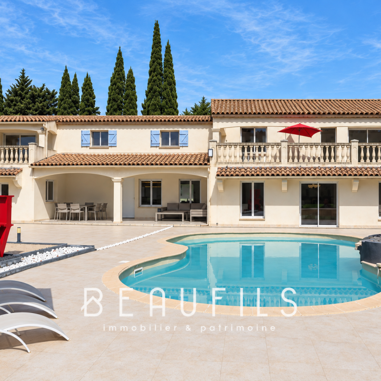 Luxury real estate photo | Charming Properties