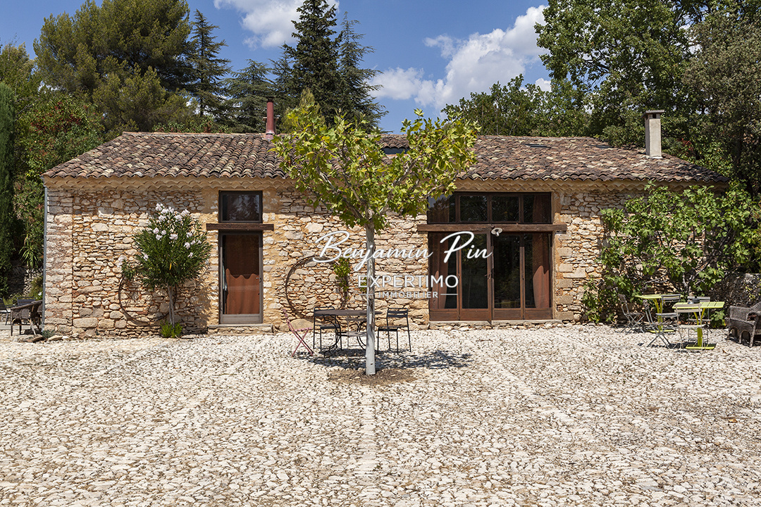 Luxury real estate photo | Charming Properties