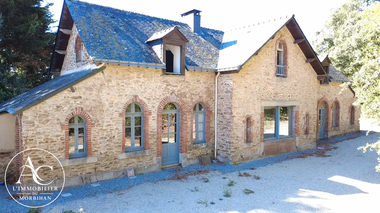 Luxury real estate photo | Charming Properties