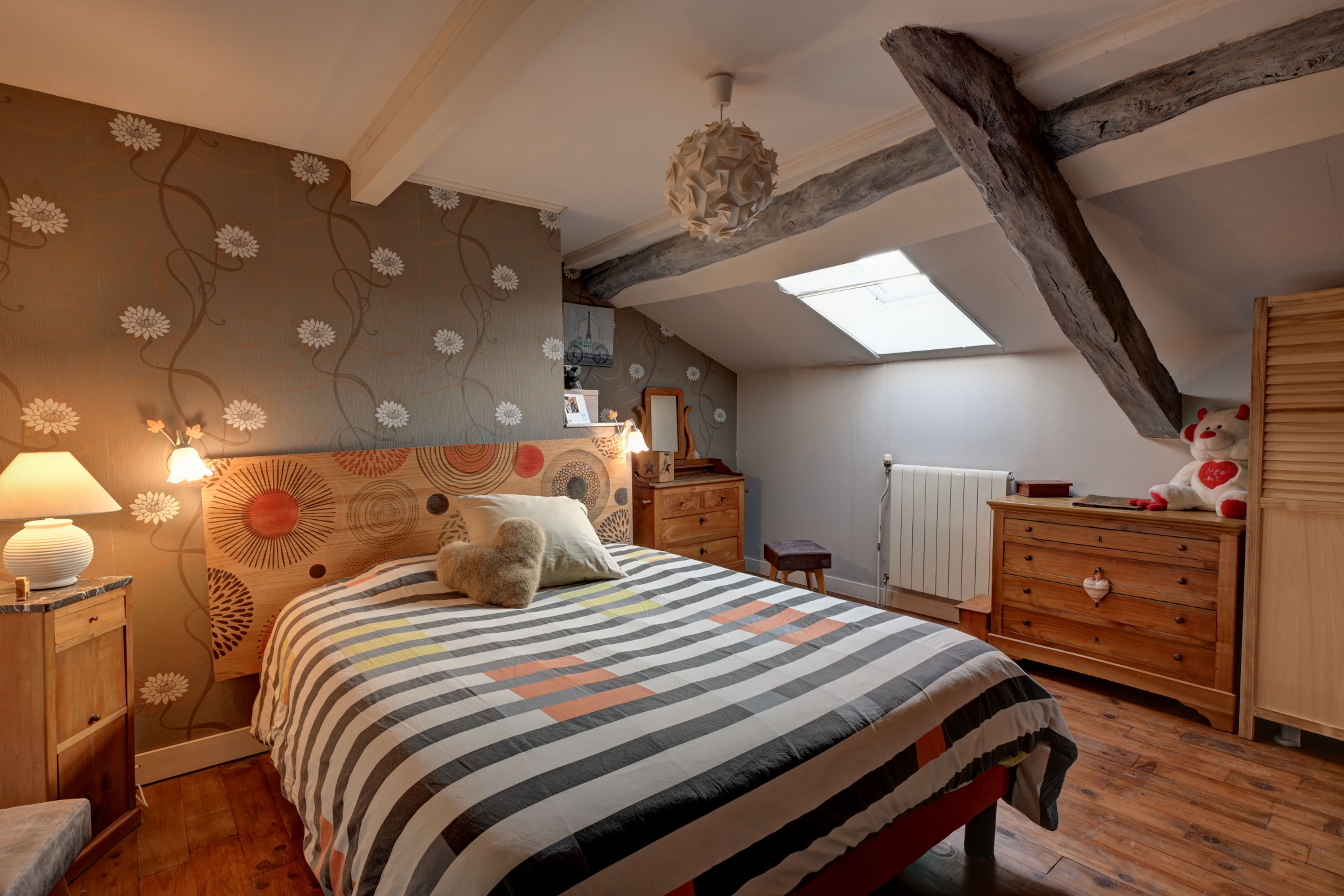 Room in an estate in Tournon-d'Agenais Room with double bed and warm decor in an estate in Tournon-d'Agenais.