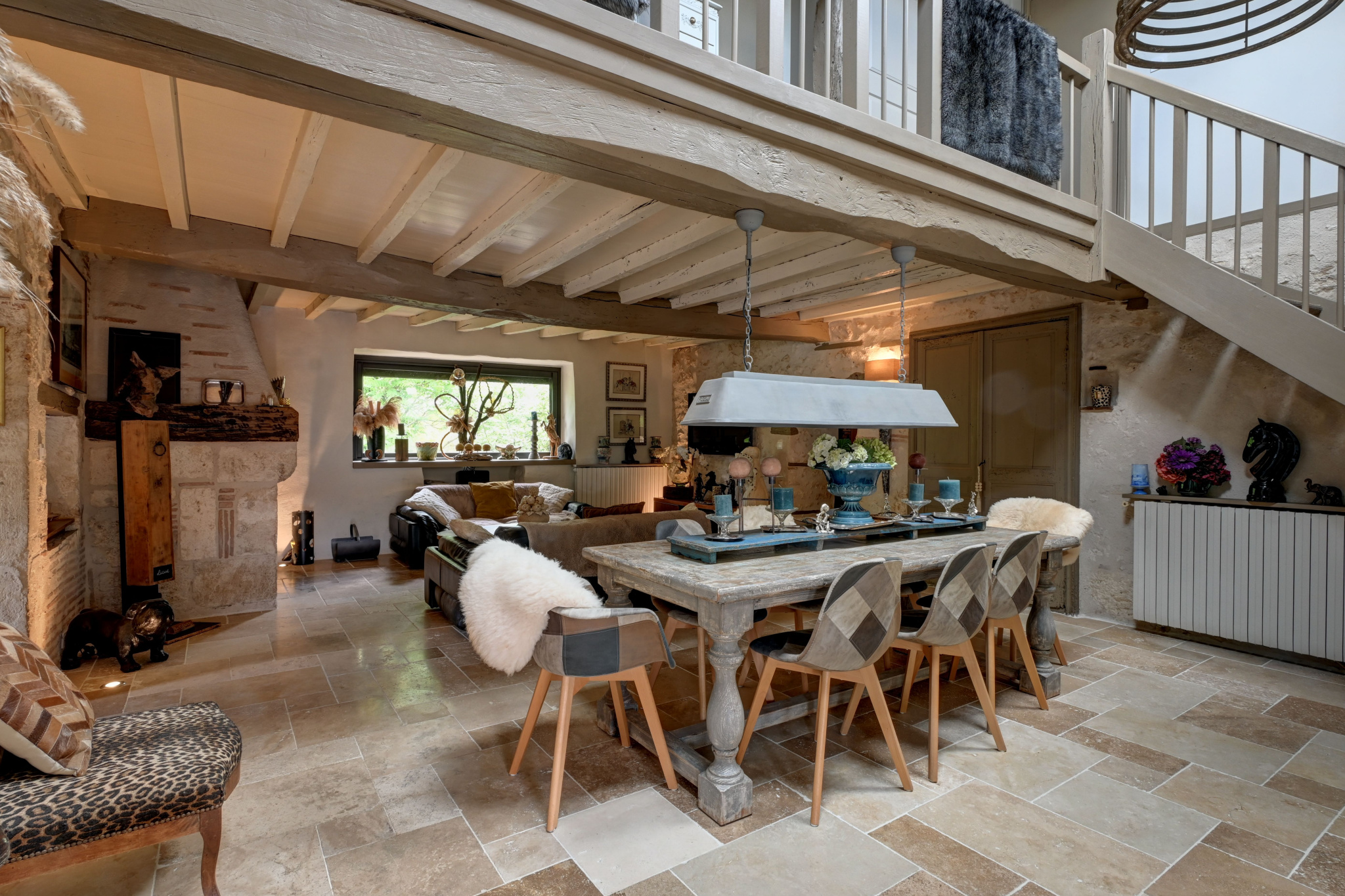 Interior of a prestigious property Interior of an elegant house with dining room and living room, tastefully decorated.