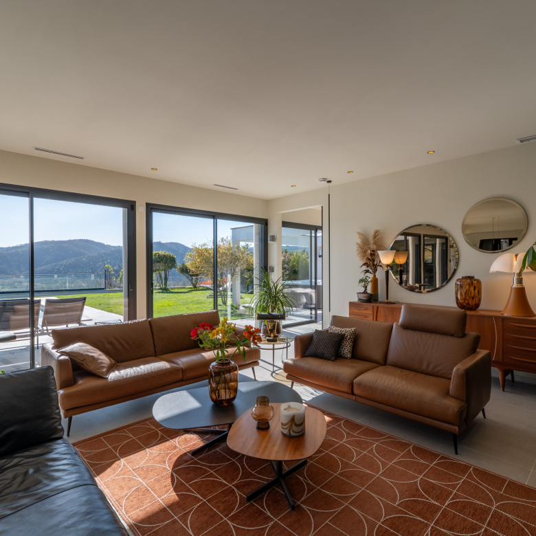 Luxury real estate photo | Charming Properties
