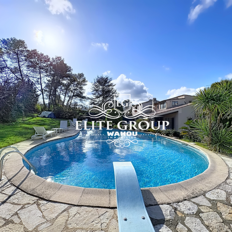 Luxury real estate photo | Charming Properties