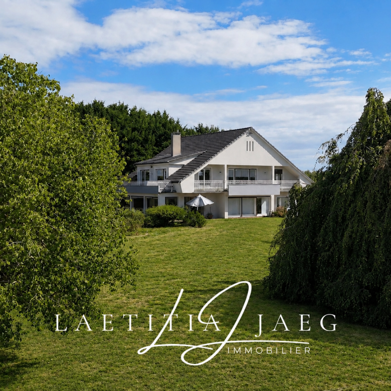Luxury real estate photo | Charming Properties