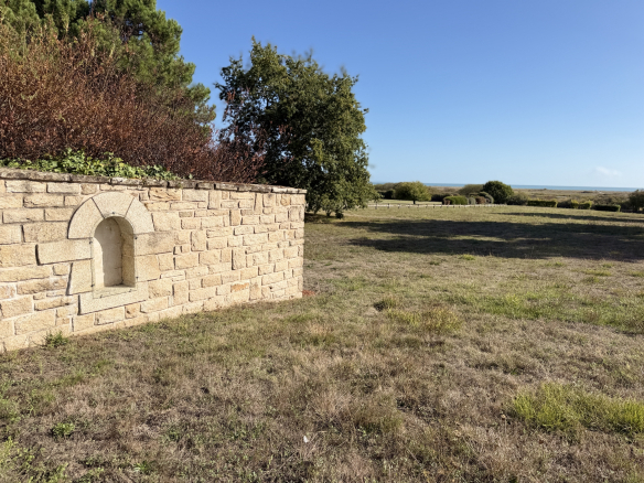 Terrain de plus de 7 000 m2 avec vue sur l'océan à Sarzeau, près du Château de Suscinio.