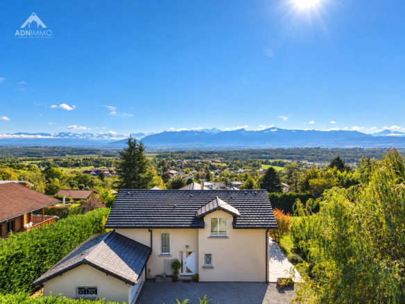 Maison individuelle de 165 m2 avec vue sur le Mont-Blanc à Saint-Jean-de-Gonville.
