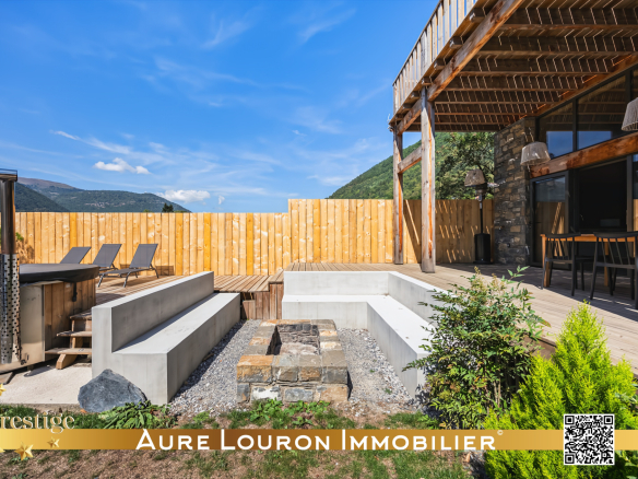 Chalet de prestige avec terrasse et vue sur la vallée à Guchan.