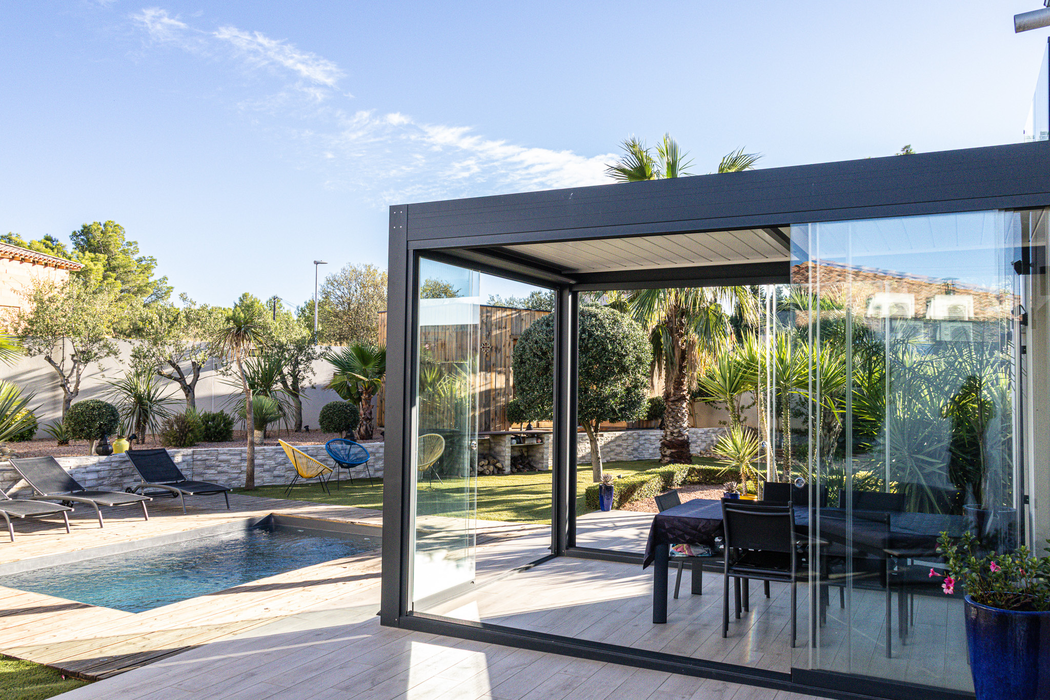 Modern villa with swimming pool in Narbonne Contemporary villa with heated swimming pool and terrace in Narbonne, landscaped garden and independent chalet.