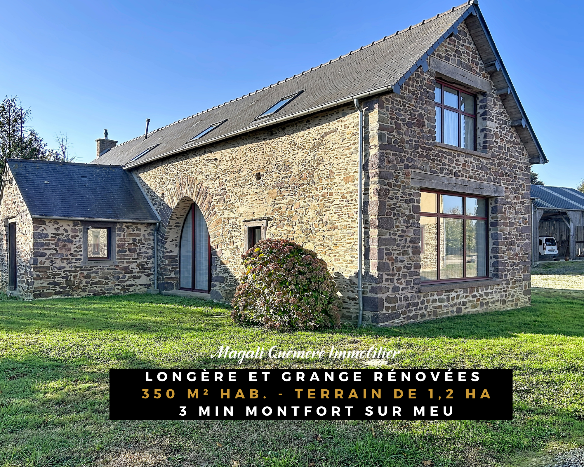 Corps de ferme rénové à Montfort-sur-Meu Corps de ferme rénové avec longère et grange, 350 m² habitables, terrain de 1,2 hectare à Montfort-sur-Meu.