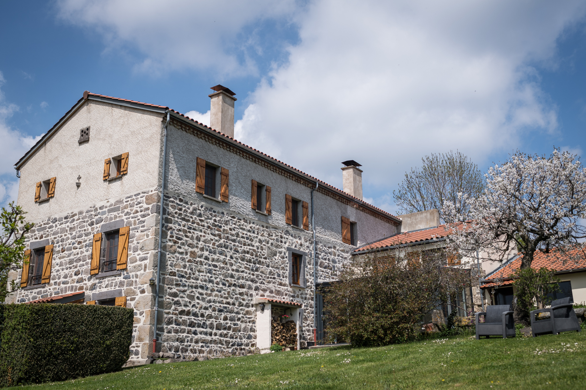 Renovated old stone farmhouse with views over the valley, located in Olloix, Auvergne Volcanoes Regional Natural Park.