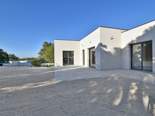 Maison spacieuse de 147.29 m2 avec grand terrain et sous-sol
