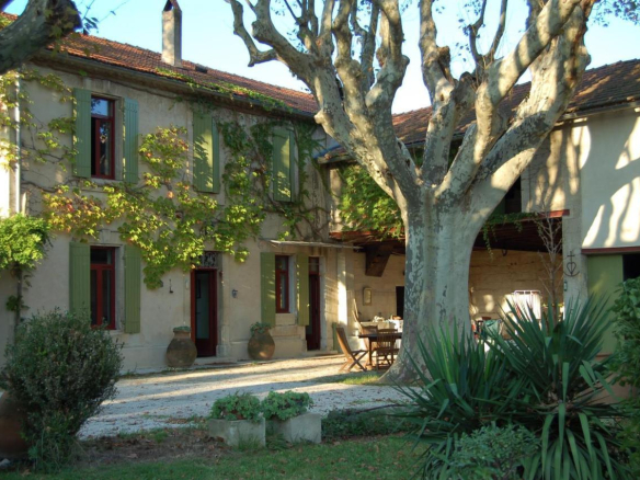 MAS Provençal de 350 m2 au coeur de la Provence
