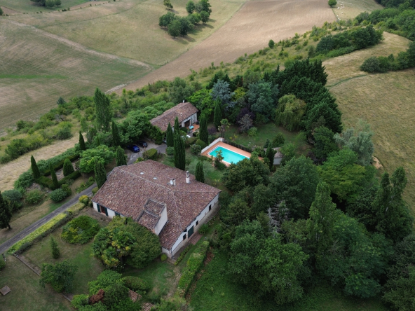 TARN ET GARONNE  MOISSAC   Ravissante maison de campagne ave