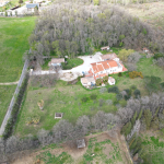 Mas 10 pièces de 350m2 édifier sur 25000 m2 de terrain