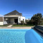 Located in Sarzeau, just 200 meters from the beach!