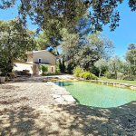 PROPRIETE A CHEVAL-BLANC: ELEGANCE, CONFORT ET CADRE ENCHANT