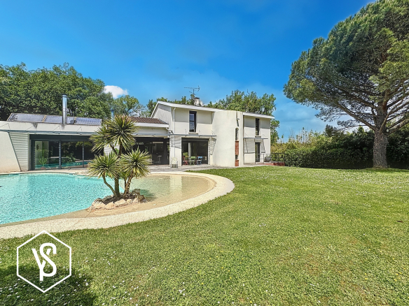 &#39;Chic Archyk&#39; - Contemporary villa 220m2 Aigrefeuille