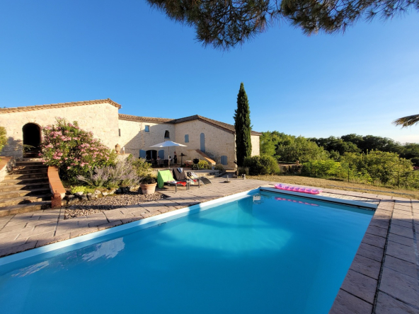 Propriété de charme avec piscine   Lot-et-Garonne, proche A