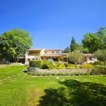 PROPRIÉTÉ À GRAMBOIS, LUBERON