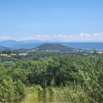 PROPRIETE / DOMAINE TOURISTIQUE – 2000 m2 bâtis sur 23 hecta