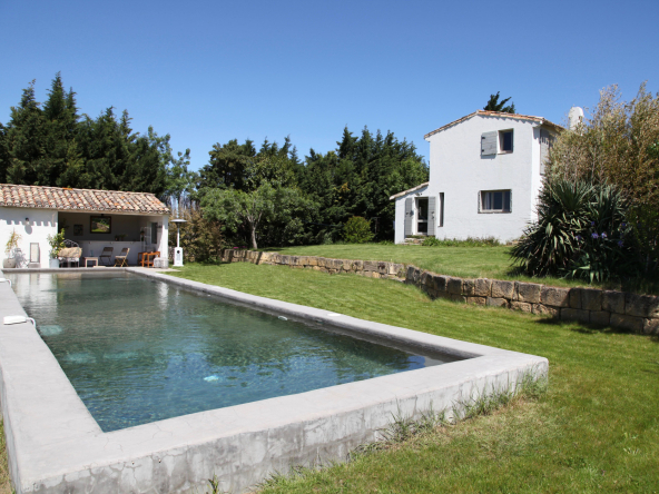 Propriété de charme avec maison d’amis et bassin chauffé   T