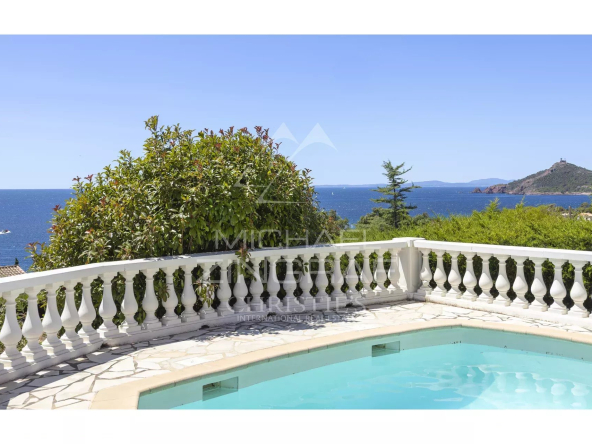 Charming family home in Anthéor