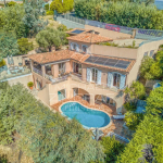 Elegant property on the heights
