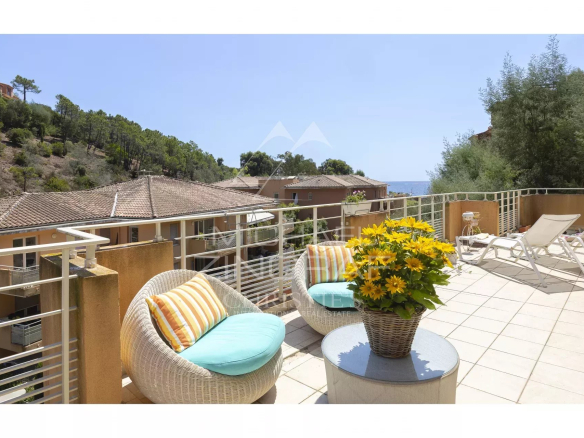 THEOULE-SUR-MER – APPARTEMENT PROCHE DES PLAGES