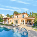 MANDELIEU-LA NAPOULE – MINELLE ELEGANT PROPERTY IN A SOUGHT AFTER AREA