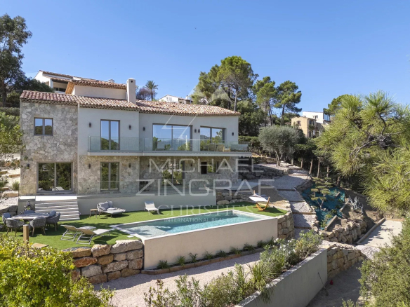 Proche Cannes – Mandelieu-la-Napoule – Villa renovée vue mer