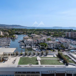 DUPLEX PENTHOUSE WITH SEA VIEW