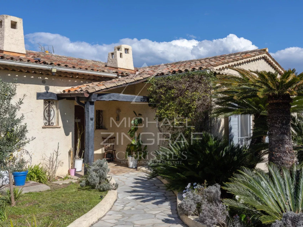 Mandelieu-La Napoule – Vignerons – Élegante maison familiale