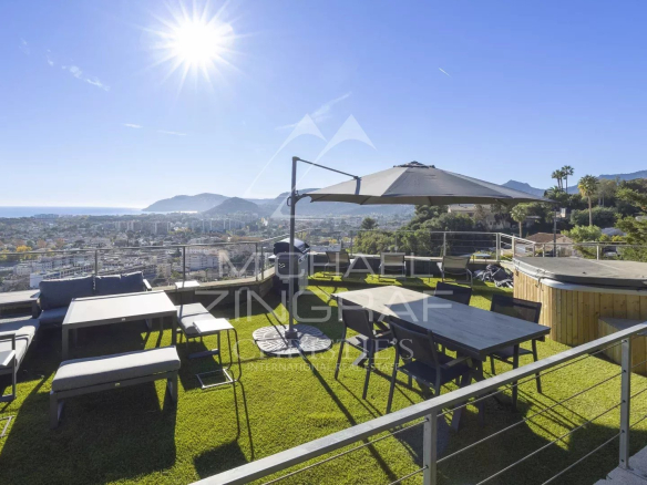 Maison contemporaine proche du centre-ville