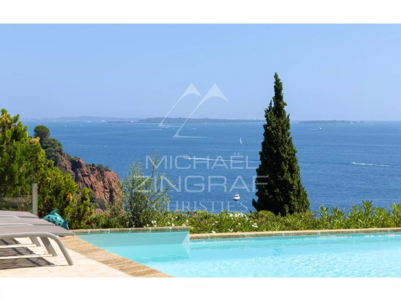 Proche Cannes – Théoule-Sur-Mer – Villa Domaine Pieds dans l’eau