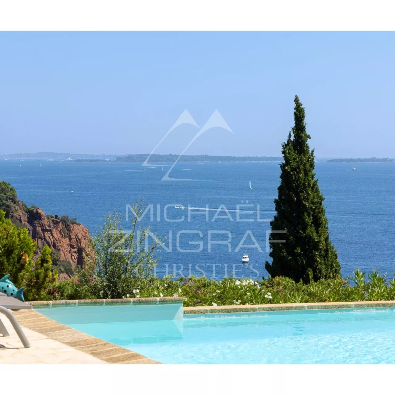 PROPRIÉTÉ RÉNOVÉE AVEC VUE MER IMPRENABLE