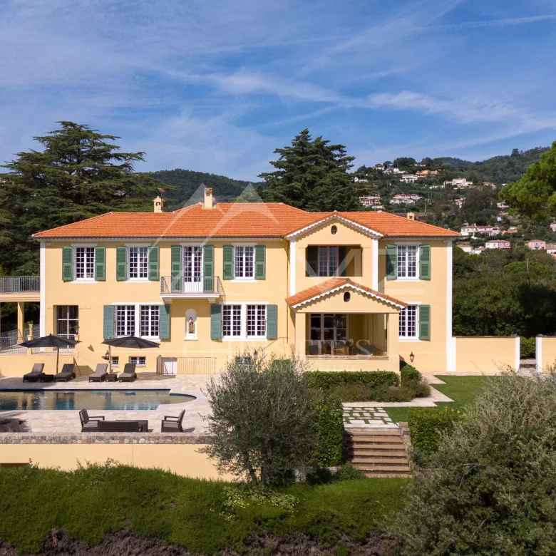 Co-Exclusivité – Theoule sur mer Proche Cannes – Pieds dans l’eau