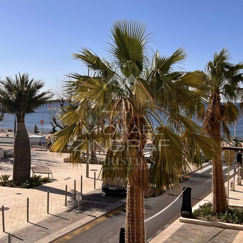 PROPRIÉTÉ CONTEMPORAINE AVEC VUE MER IMPRENABLE