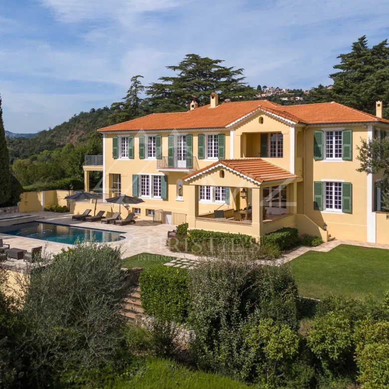 PROPRIÉTÉ CONTEMPORAINE AVEC VUE MER IMPRENABLE